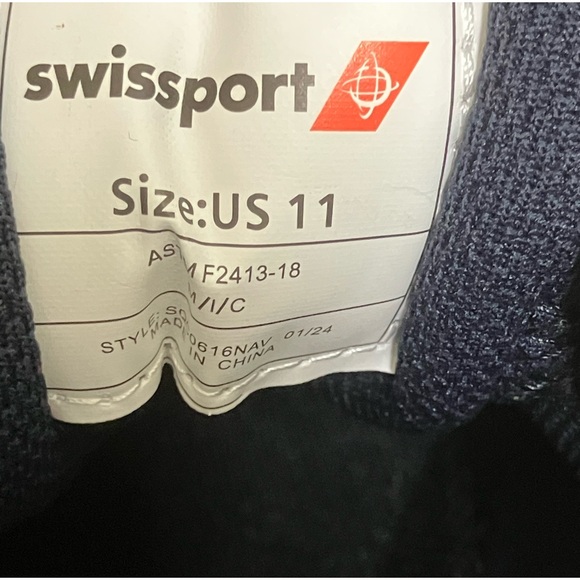 Swissport safety toe work sneakers NWT - Picture 8 of 9